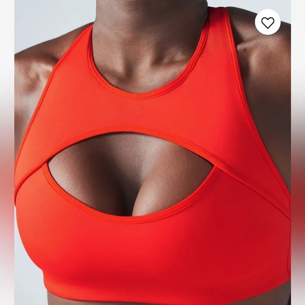 Savage X Fenty Hotline Medium-Impact Sports Bra Fire Engine Red M NWT in packag